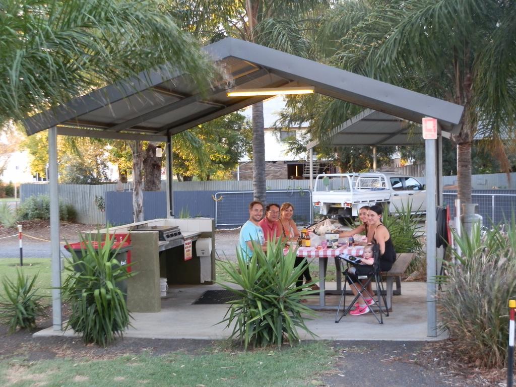 Narrabri Motel And Caravan Park Luaran gambar
